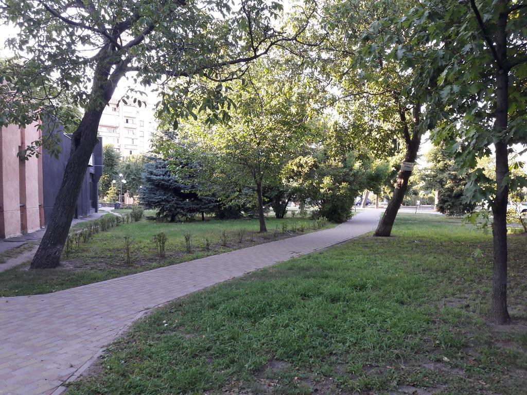 Апартаменты в центре Черкассы Экстерьер фото